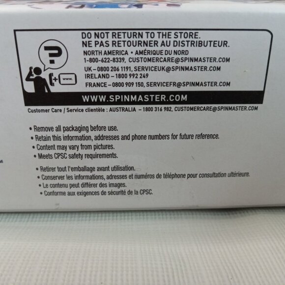 The Hair Raising Fluffy Cat Puzzle with Speech Bubbles and Cats 300 Pieces - Picture 4 of 8